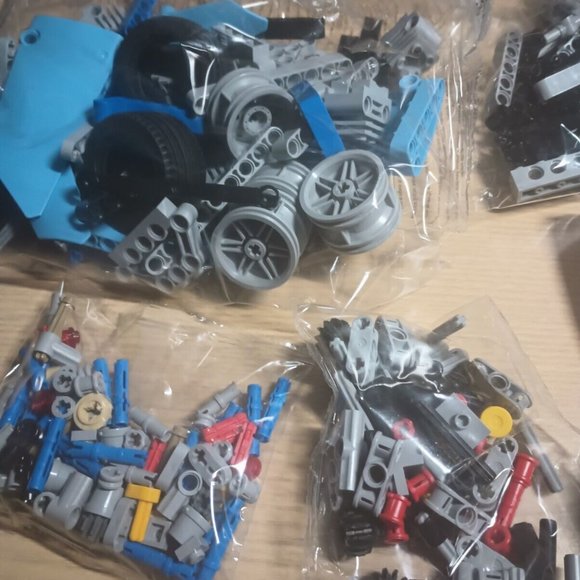 LEGO Technic 42022 Hot Rod 2 In 1 Rally Racer New in Open Box Retired - Picture 3 of 9